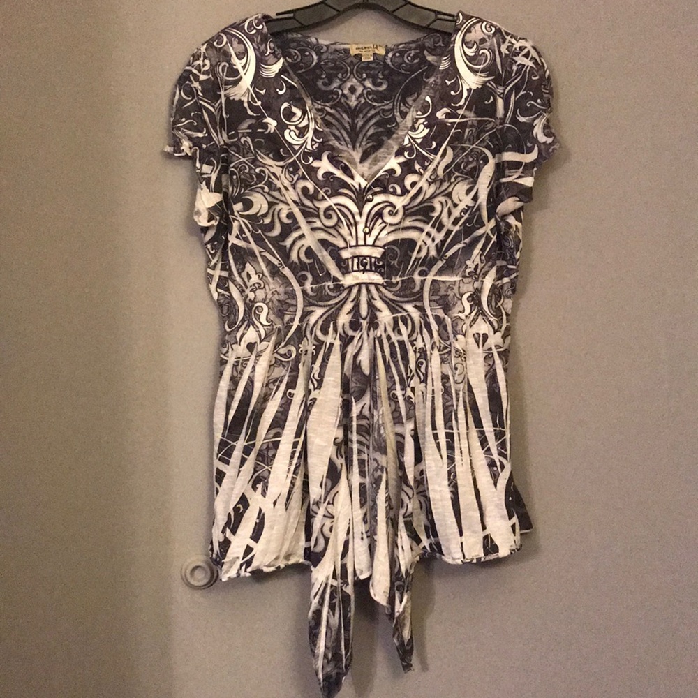 One World V-neck blouse